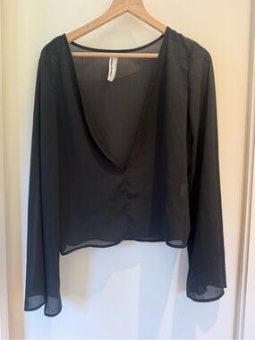 Missguided Black Sheer Plunge Long-Sleeve Blouse